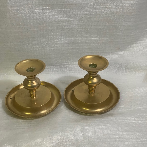 Vintage Solid Brass Candle Holders Pair Heavy Round Base 7x6” Tall Classic Decor - Picture 1 of 9